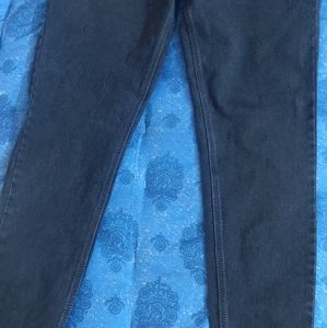 It's a jeans .